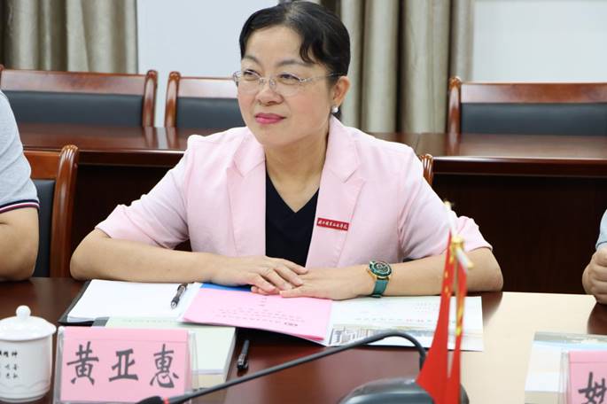 闽北职业技术学院党委书记谢友平院长黄亚惠等一行莅临我院调研交流