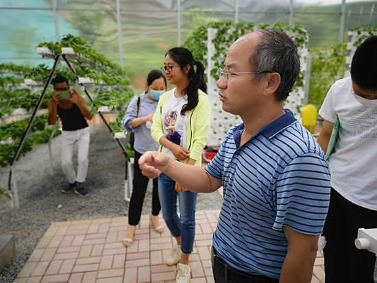 园林系教工党支部开展 学习花 菜 药栽培新技术 助推乡村振兴 主题党日活动 园林系