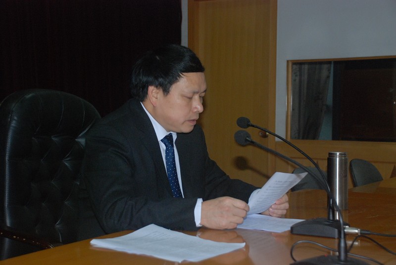 郑郁善院长作报告