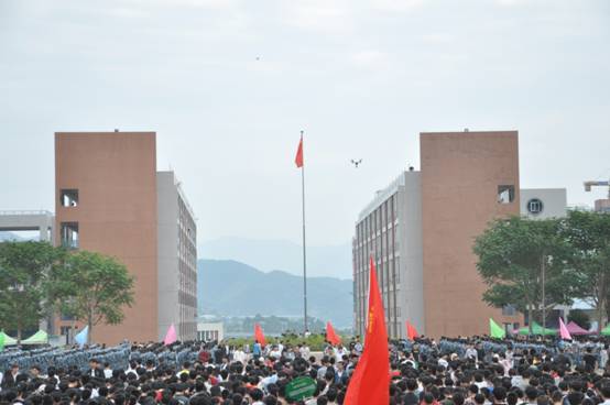 说明: H:\20191023-学院第31届田径运动会开幕式\25.JPG