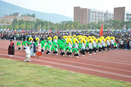 说明: H:\20191023-学院第31届田径运动会开幕式\9.JPG