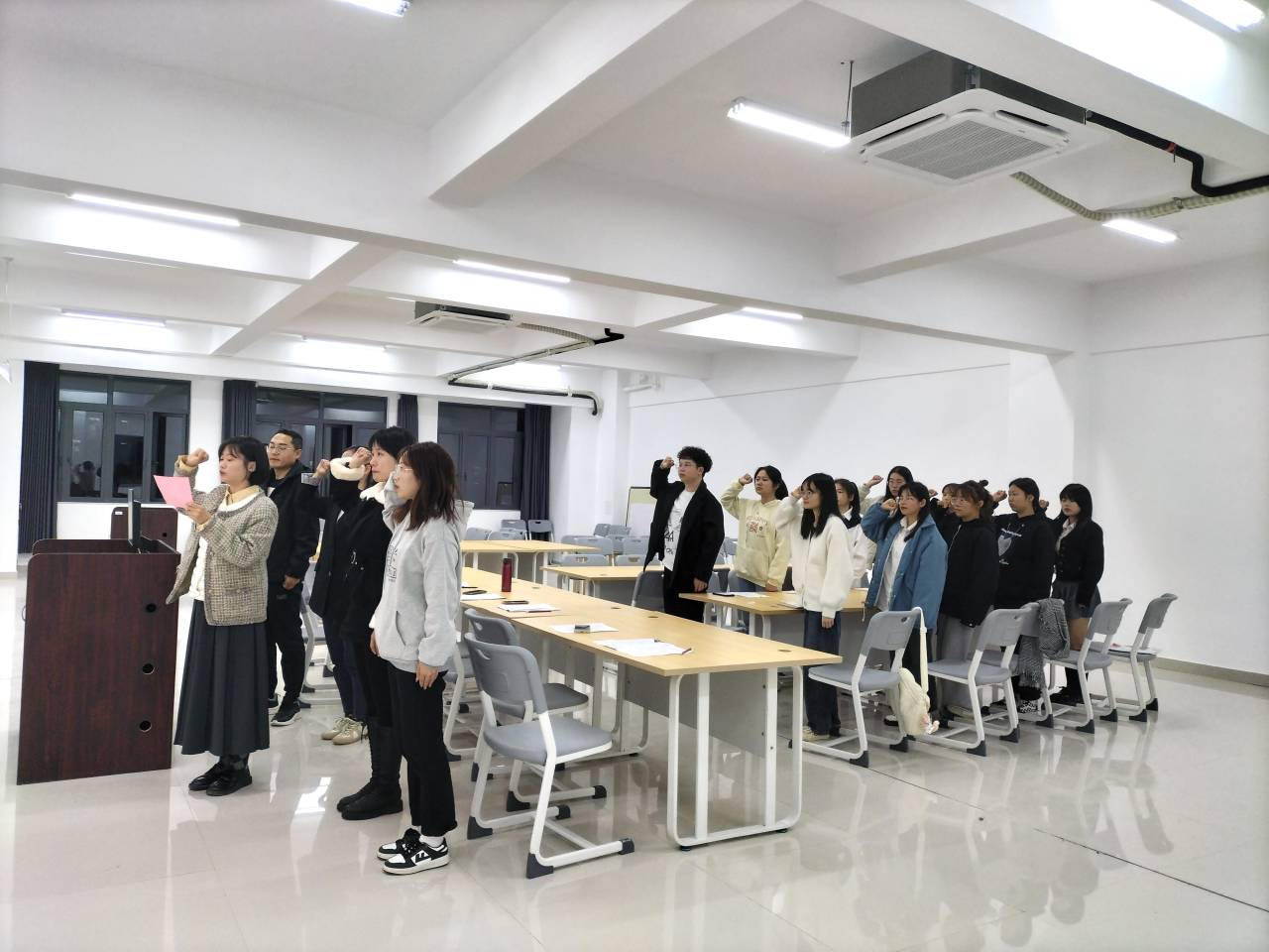 重温入党誓词