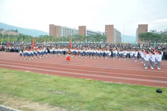 说明: H:\20191023-学院第31届田径运动会开幕式\13.JPG