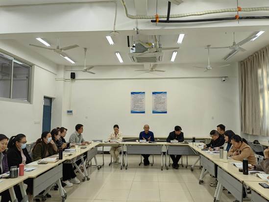 2023年11月21日,院党委书记万泉、院党委副书记严绍裕到马克思主学院召开现场办公会。 (4)